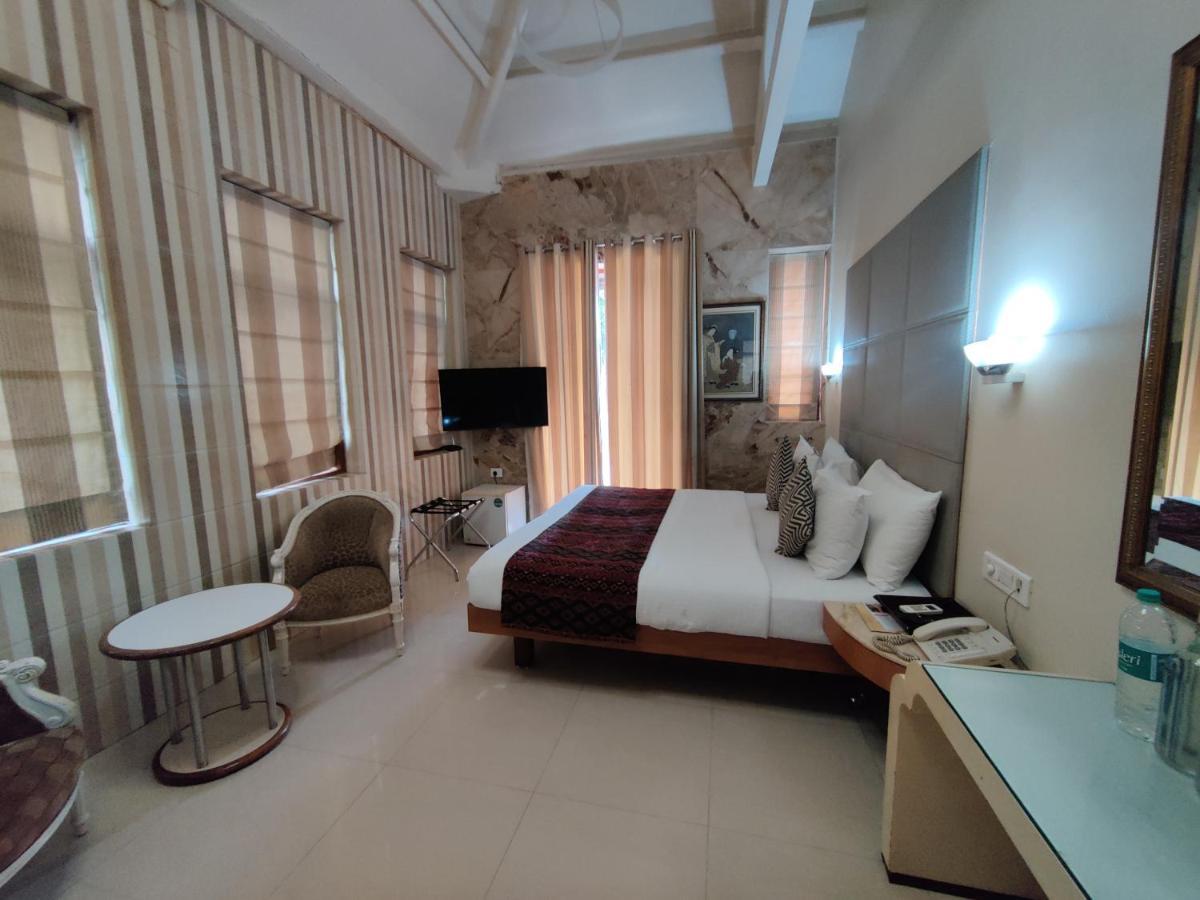 Capital Hotel Mumbai Dış mekan fotoğraf