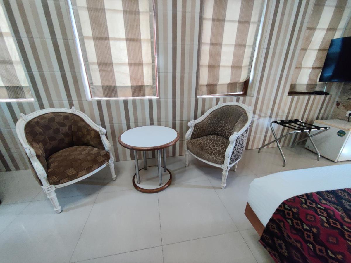 Capital Hotel Mumbai Dış mekan fotoğraf