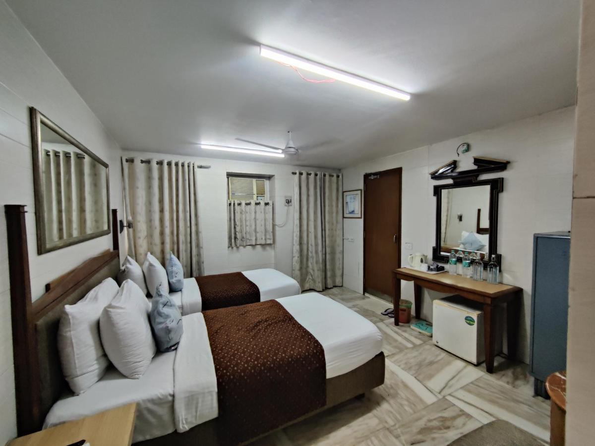 Capital Hotel Mumbai Dış mekan fotoğraf